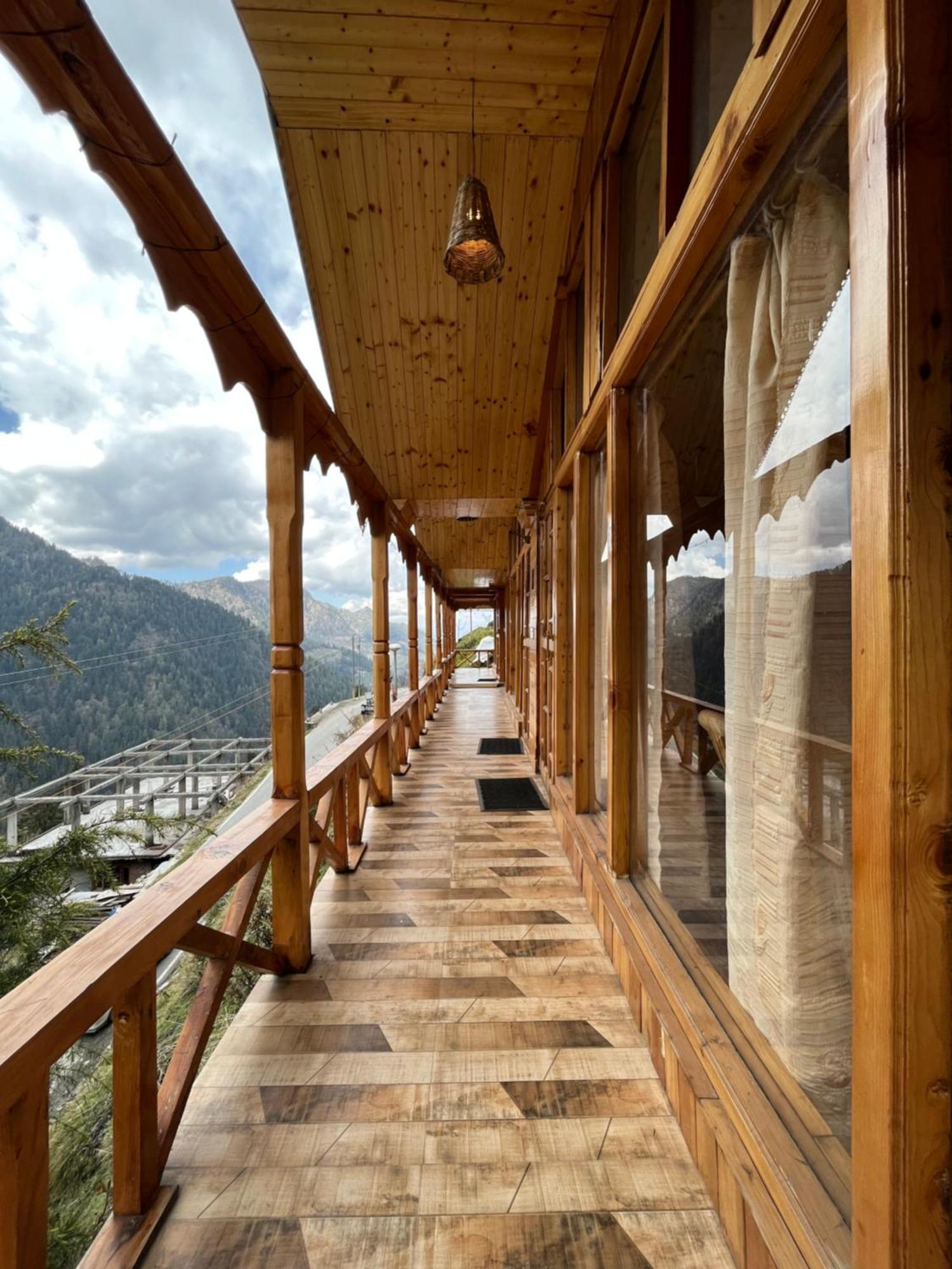 Odin Hostel Shoja Exteriér fotografie