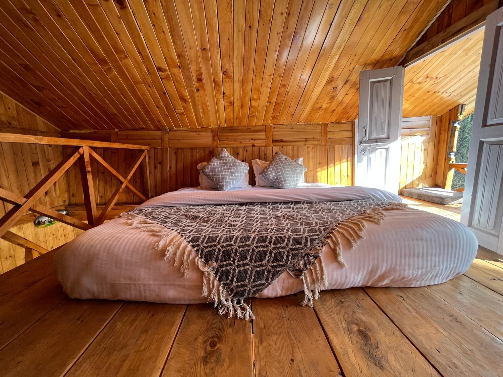 Odin Hostel Shoja Exteriér fotografie