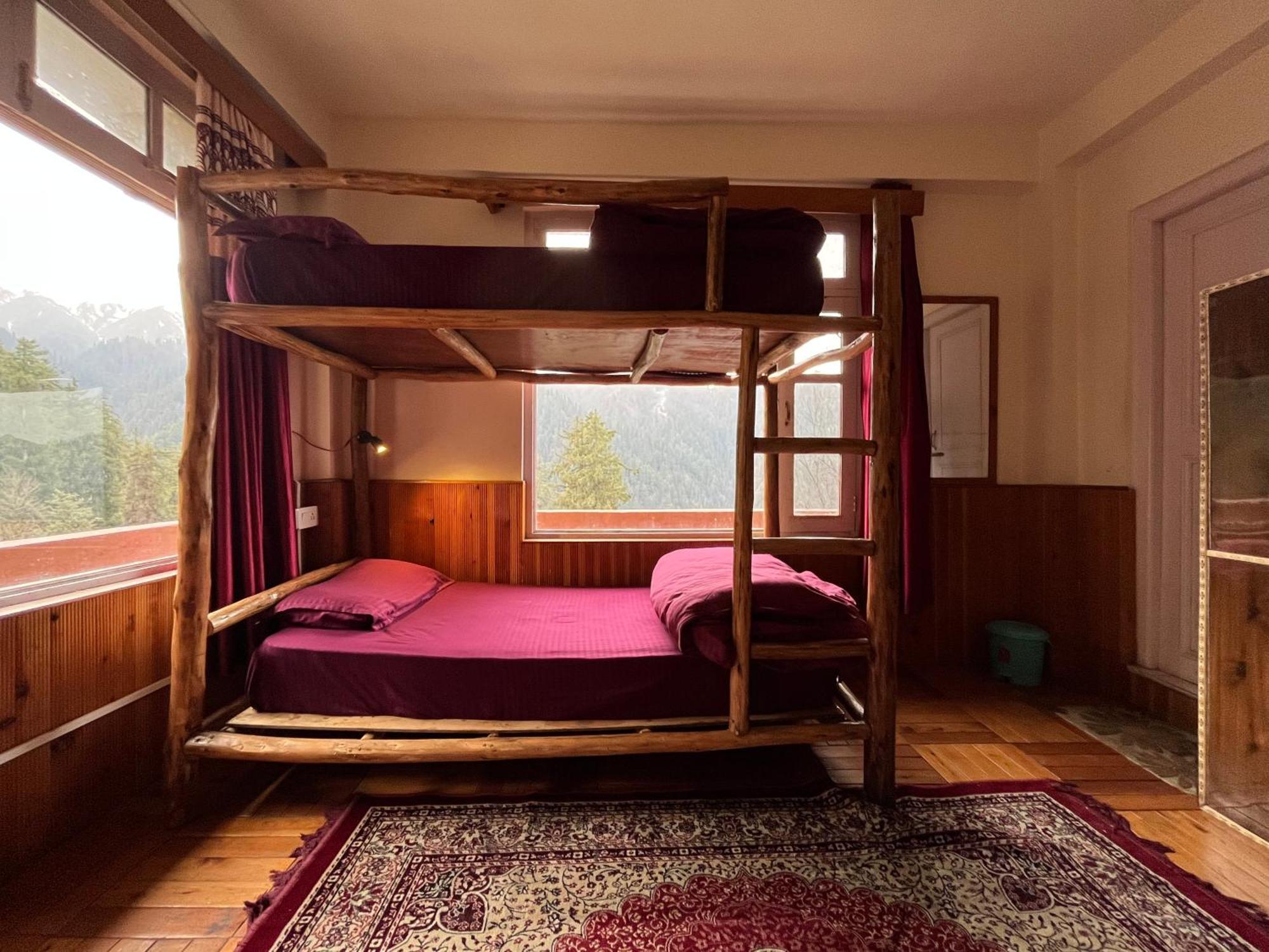 Odin Hostel Shoja Exteriér fotografie